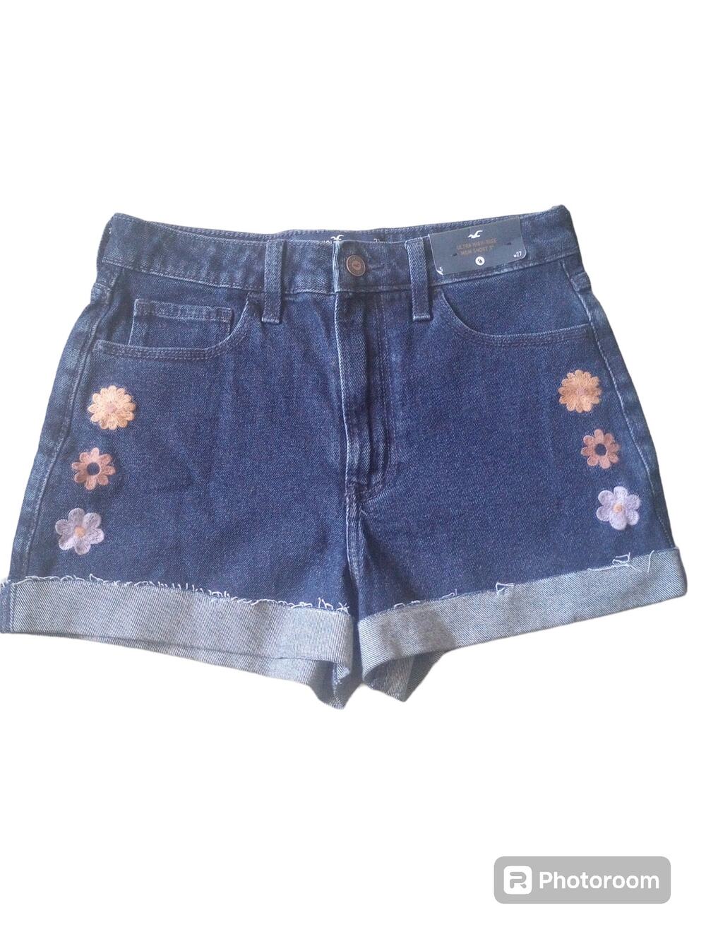 Hollister Ultra Hi-Rise Mom Short 3" NWT Size 5